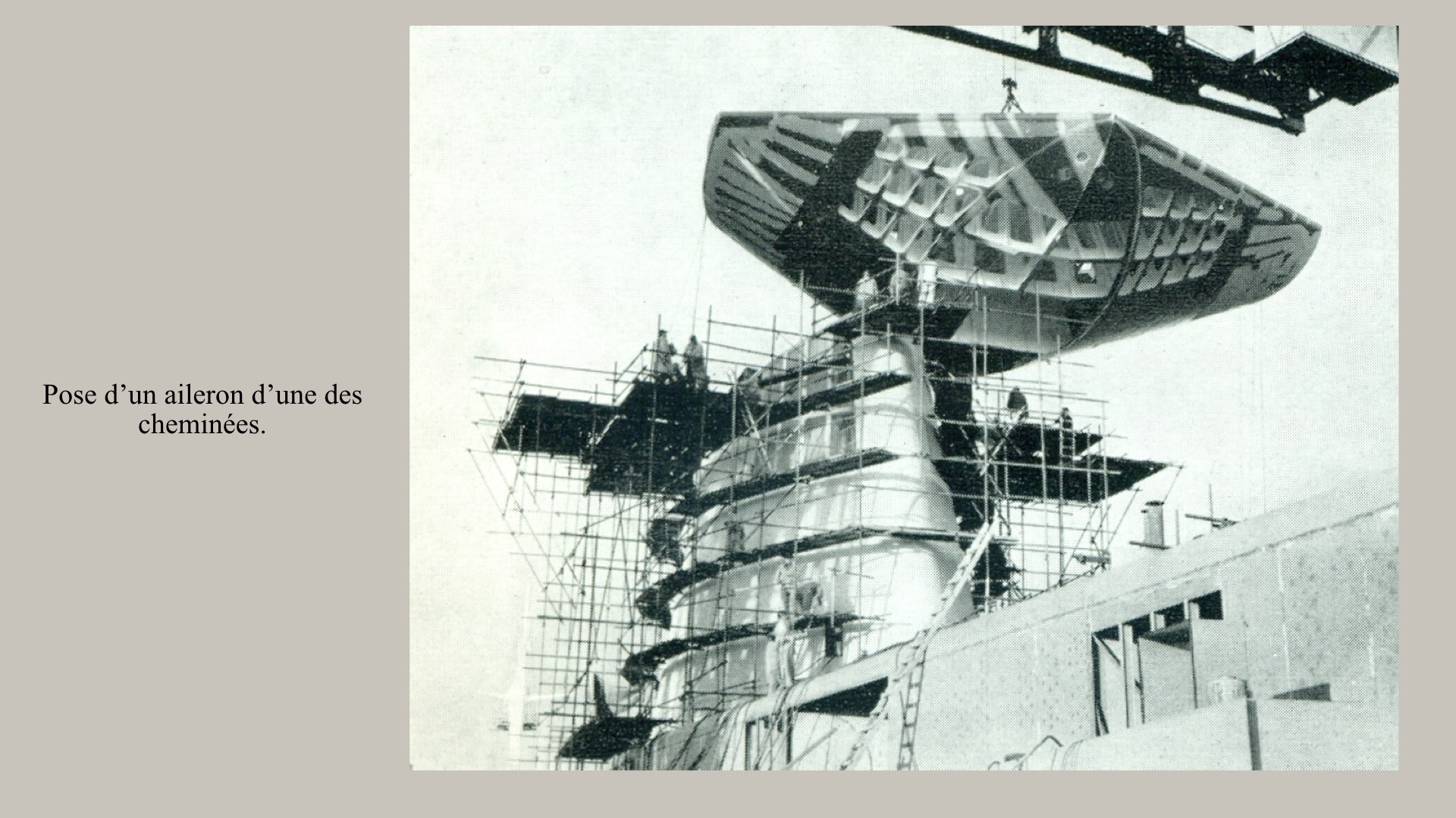 PAQUEBOT DE LÉGENDE-CONSTRUCTION DU SS FRANCE..014