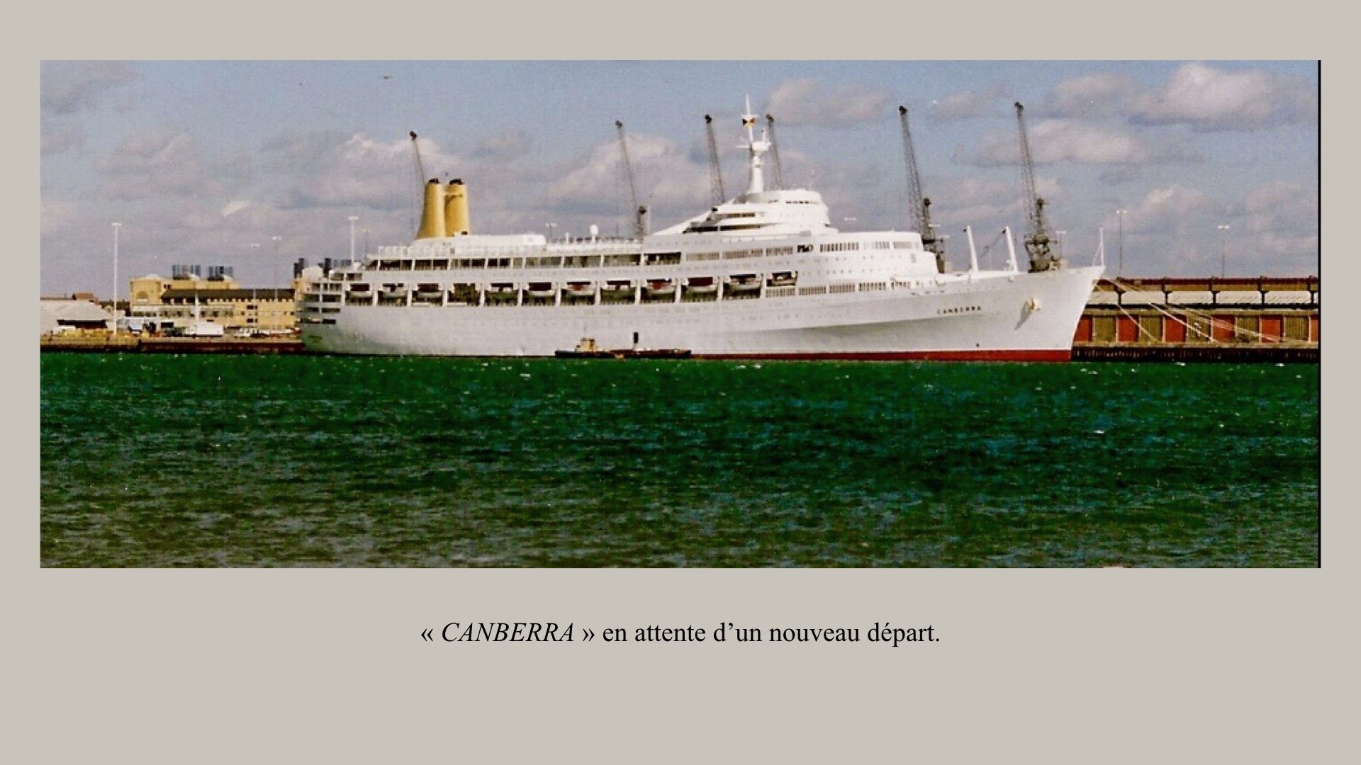 PAQUEBOT DE LÉGENDE- SS CANBERRA..012