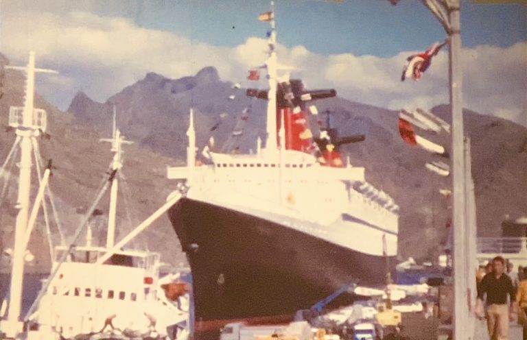 VIE D'UN MOUSSE À BORD DU "FRANCE", CROISIÈRE DE NOËL 1971 FILMÉE PAR VIE D'UN MOUSSE À BORD DU "FRANCE", CROISIÈRE DE NOËL 1971 FILMÉE PAR