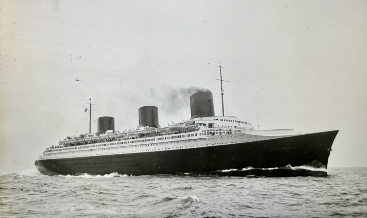 25 Mai 1935 Le Normandie Debutait Son Voyage Inaugural